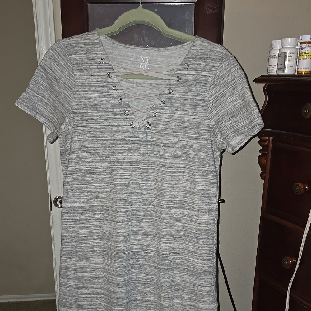New York & Company Gray Lace-Up Short Sleeve Dress